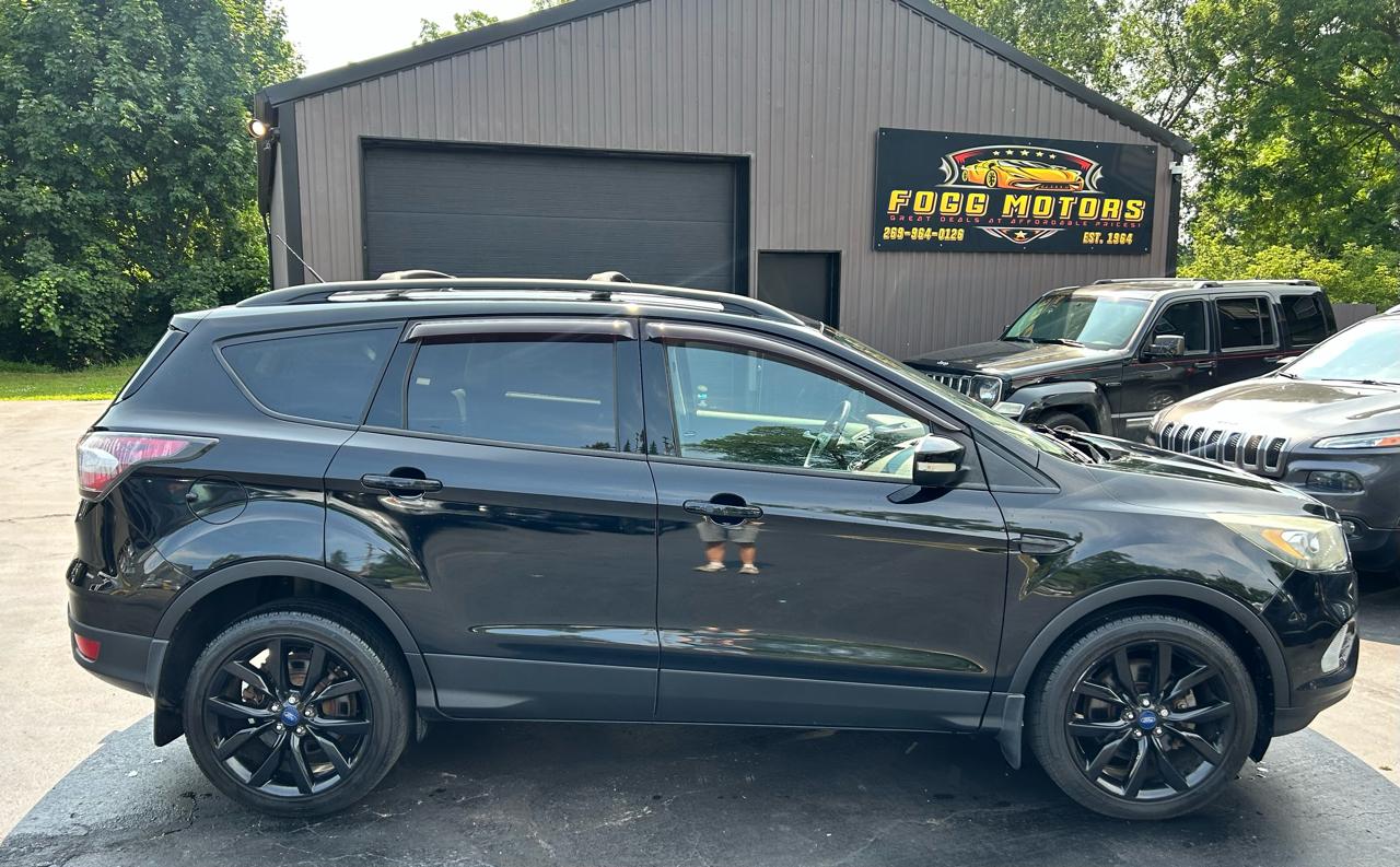 Ford Escape Titanium 4WD 2017