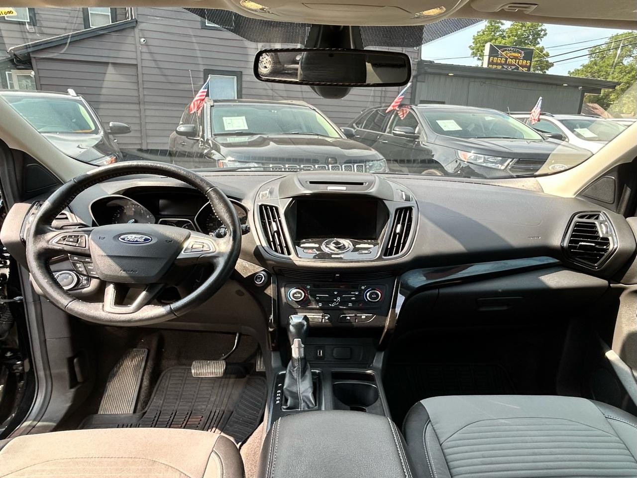Ford Escape Titanium 4WD 2017