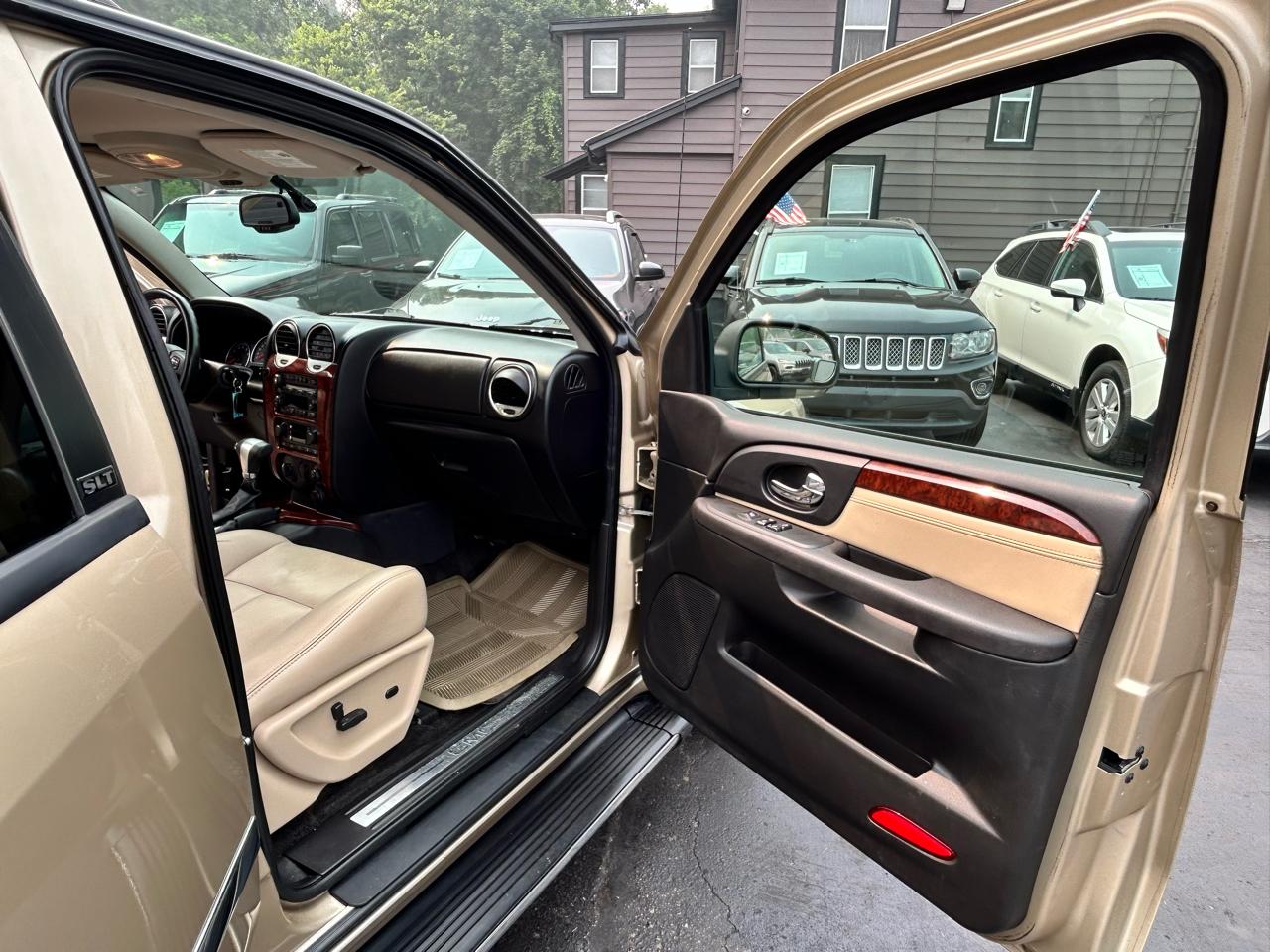 GMC Envoy SLE-1 4WD 2007
