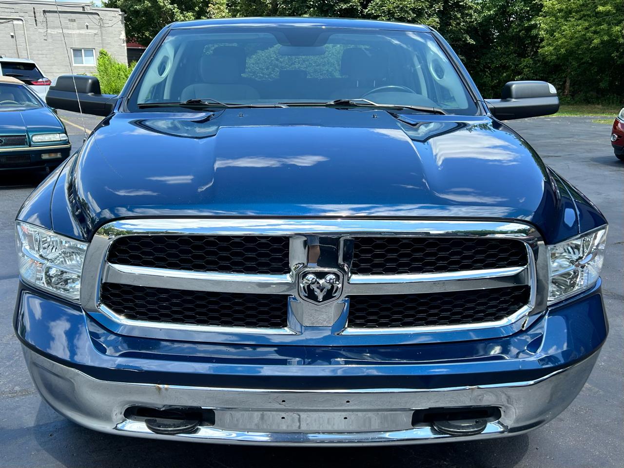 RAM 1500 Classic Tradesman Quad Cab 4WD 2022