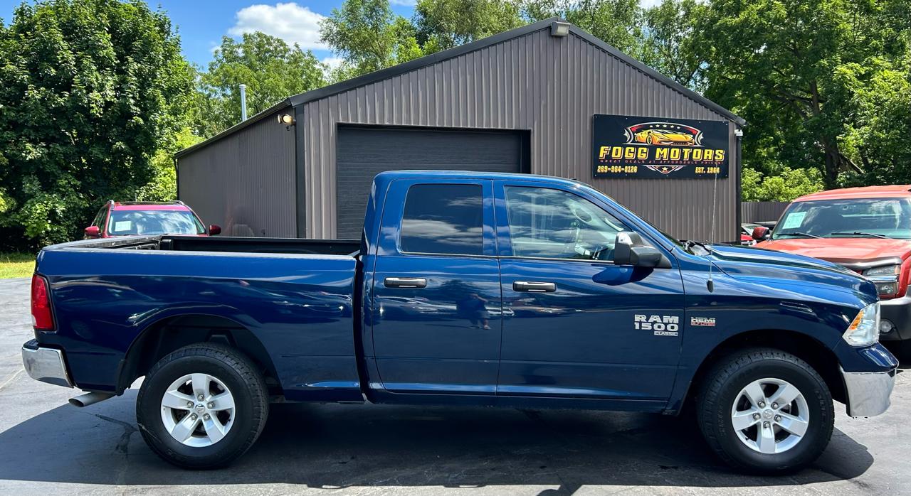 RAM 1500 Classic Tradesman Quad Cab 4WD 2022