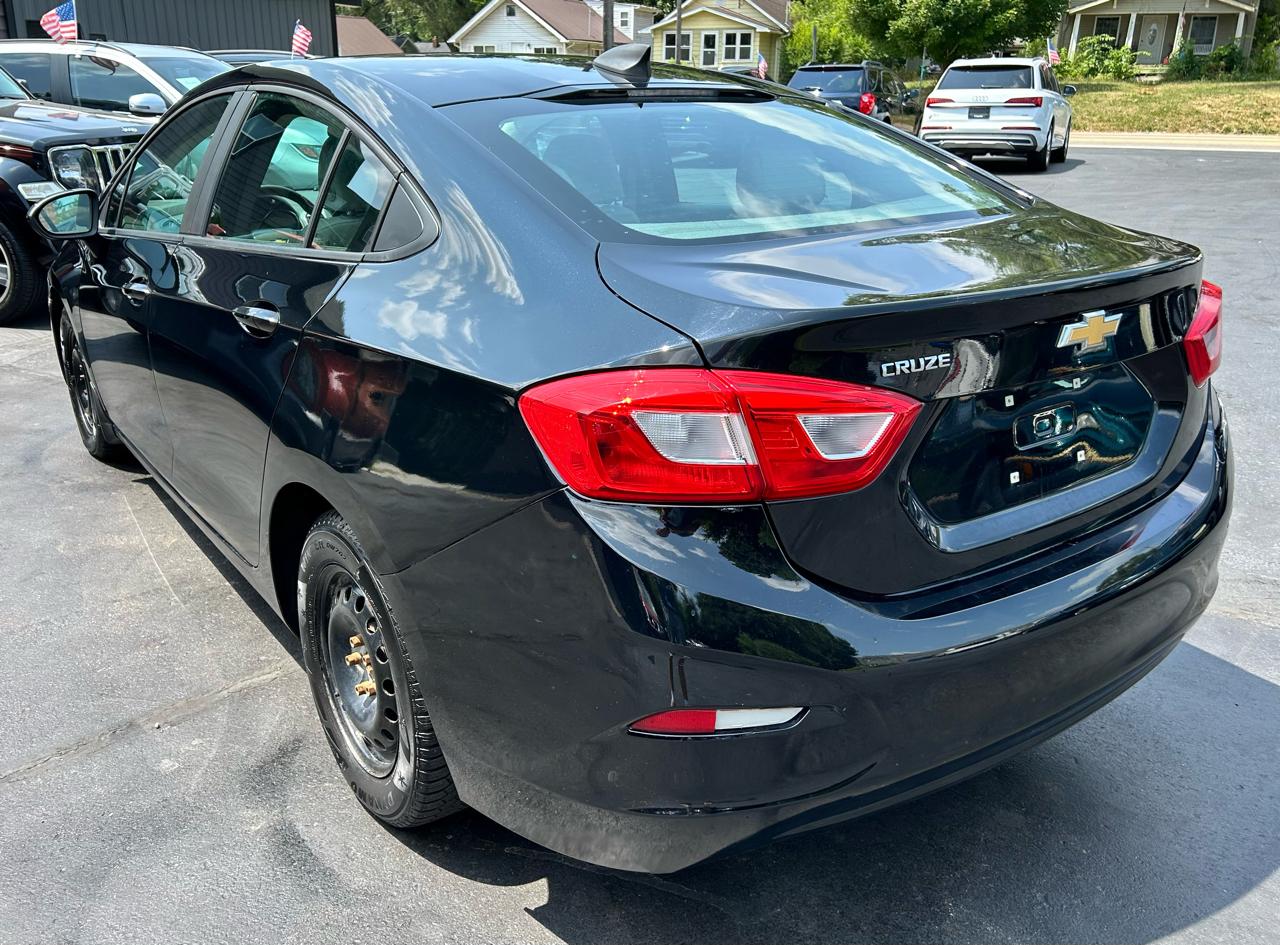 Chevrolet Cruze LS Auto 2017