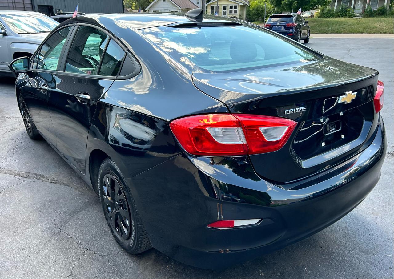 Chevrolet Cruze LS Auto 2017