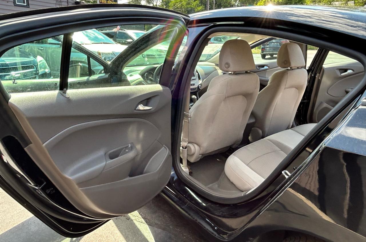 Chevrolet Cruze LS Auto 2017
