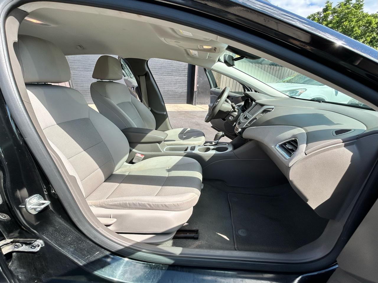 Chevrolet Cruze LS Auto 2017