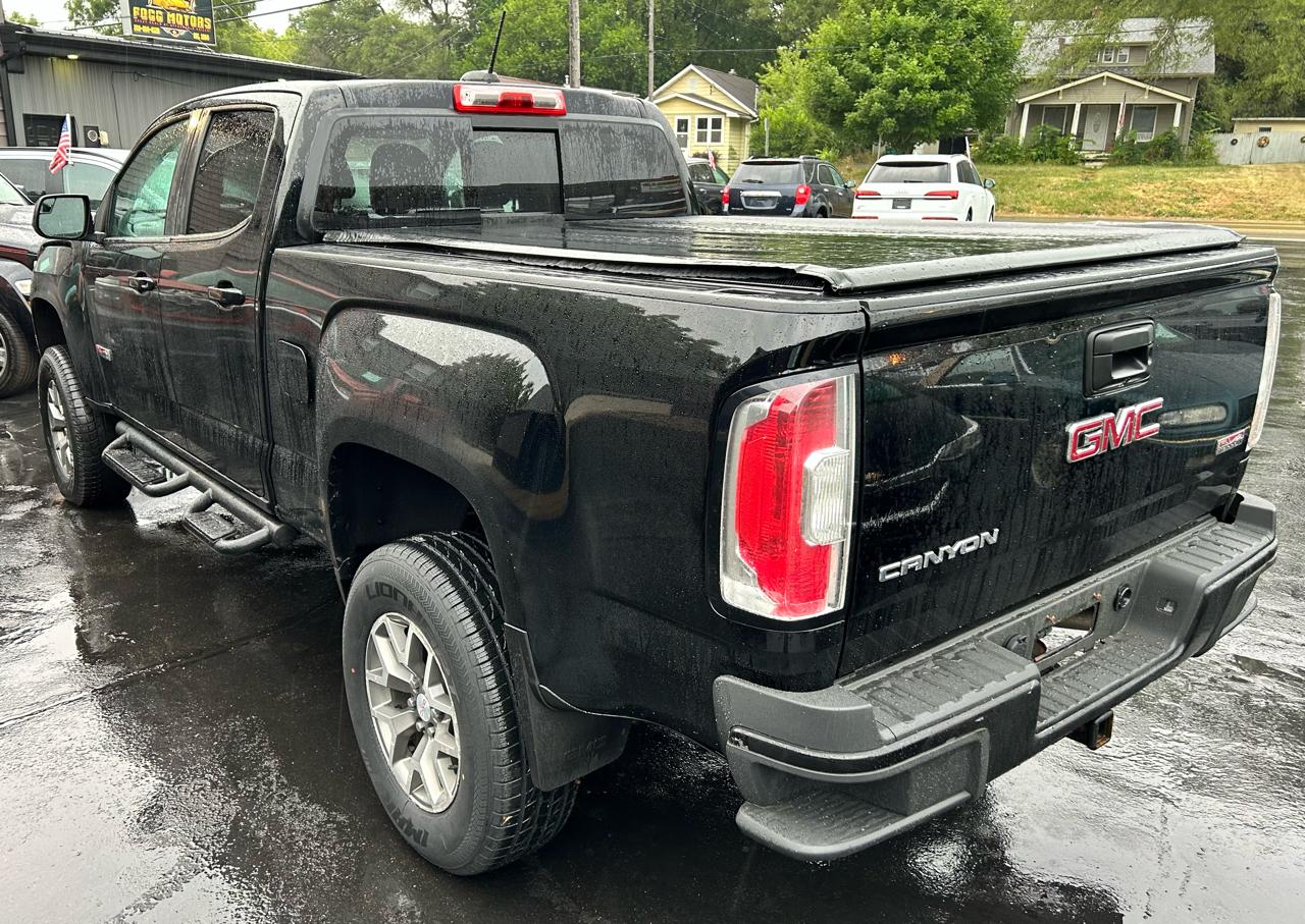 GMC Canyon SLE Crew Cab 4WD Long Box 2017