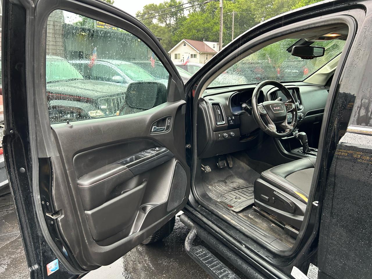 GMC Canyon SLE Crew Cab 4WD Long Box 2017