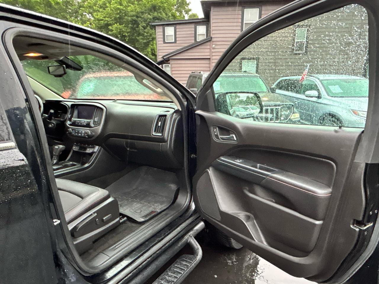 GMC Canyon SLE Crew Cab 4WD Long Box 2017