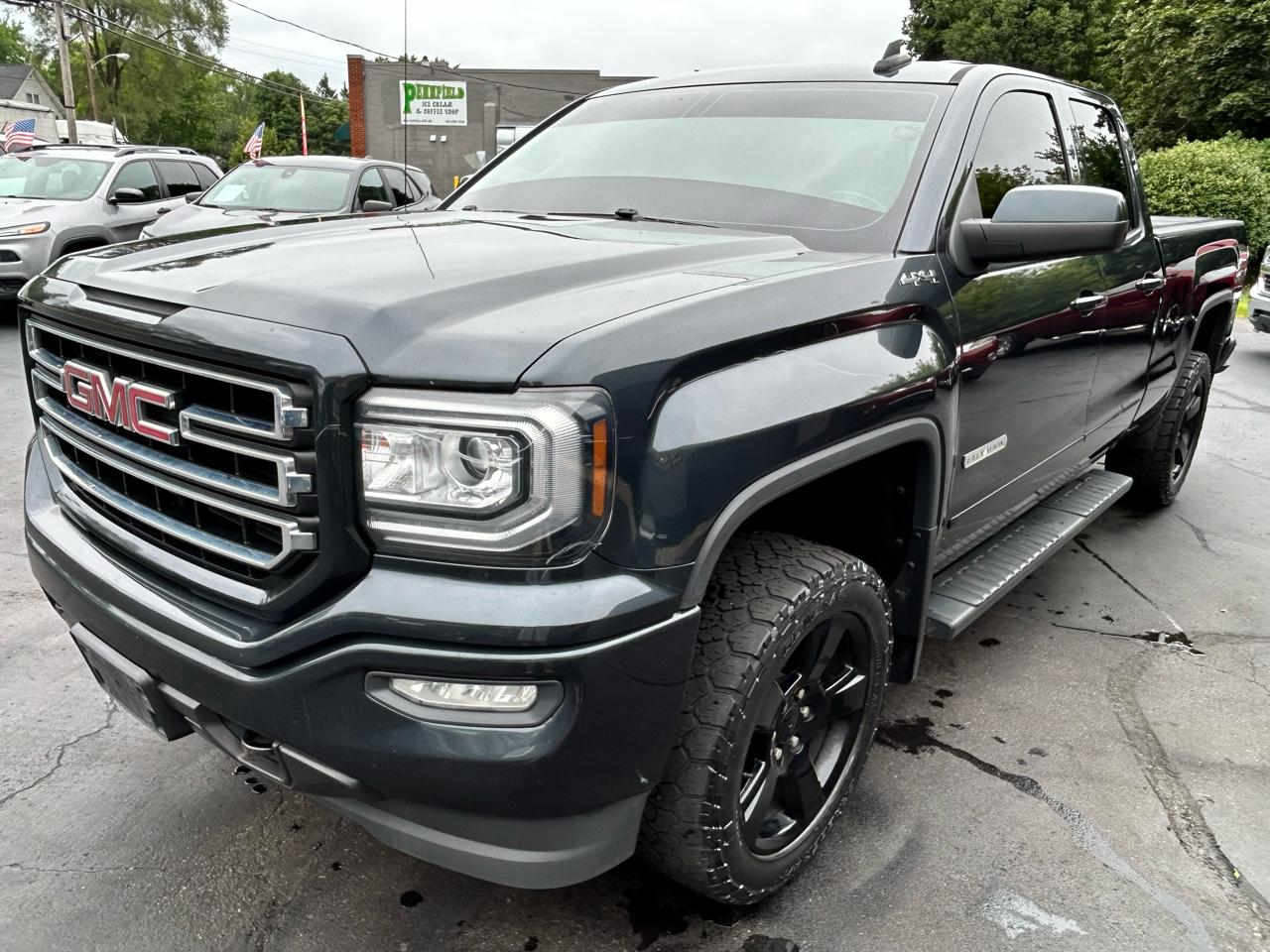 GMC Sierra 1500 SLE Double Cab 4WD 2017