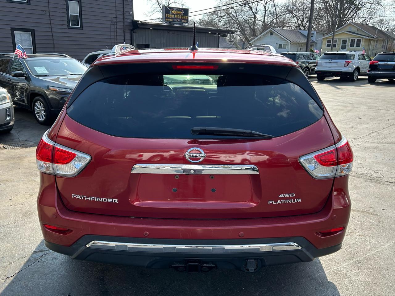 Nissan Pathfinder SV 4WD 2013