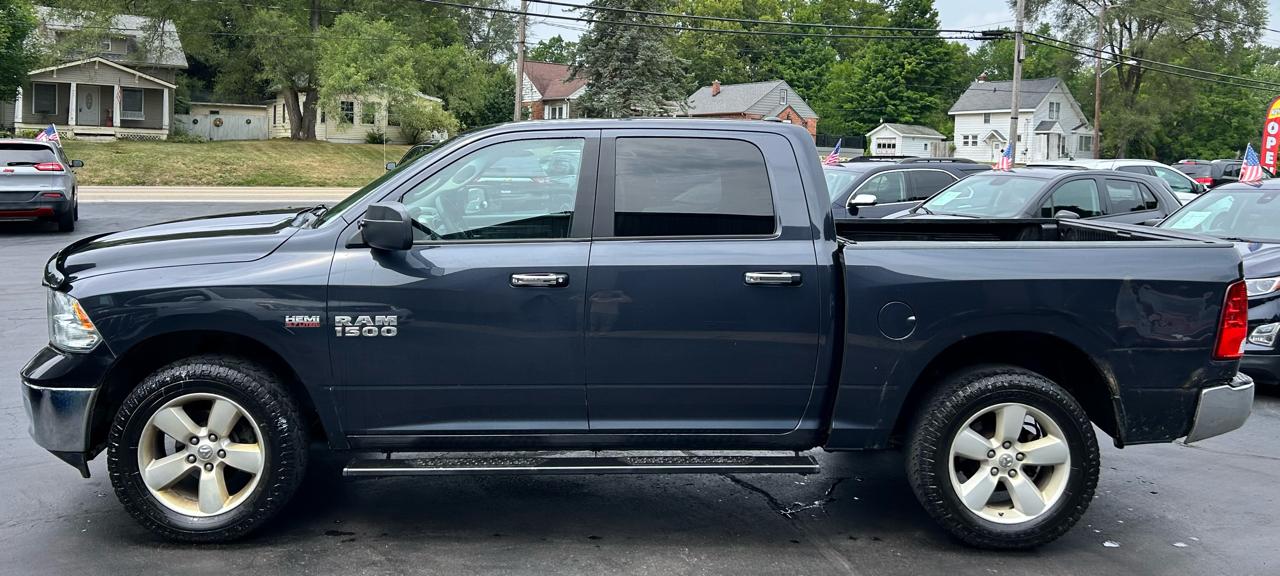 RAM 1500 SLT Crew Cab SWB 4WD 2017