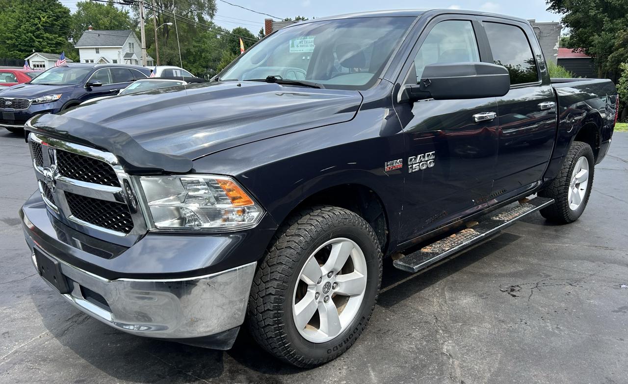RAM 1500 SLT Crew Cab 4WD 2017