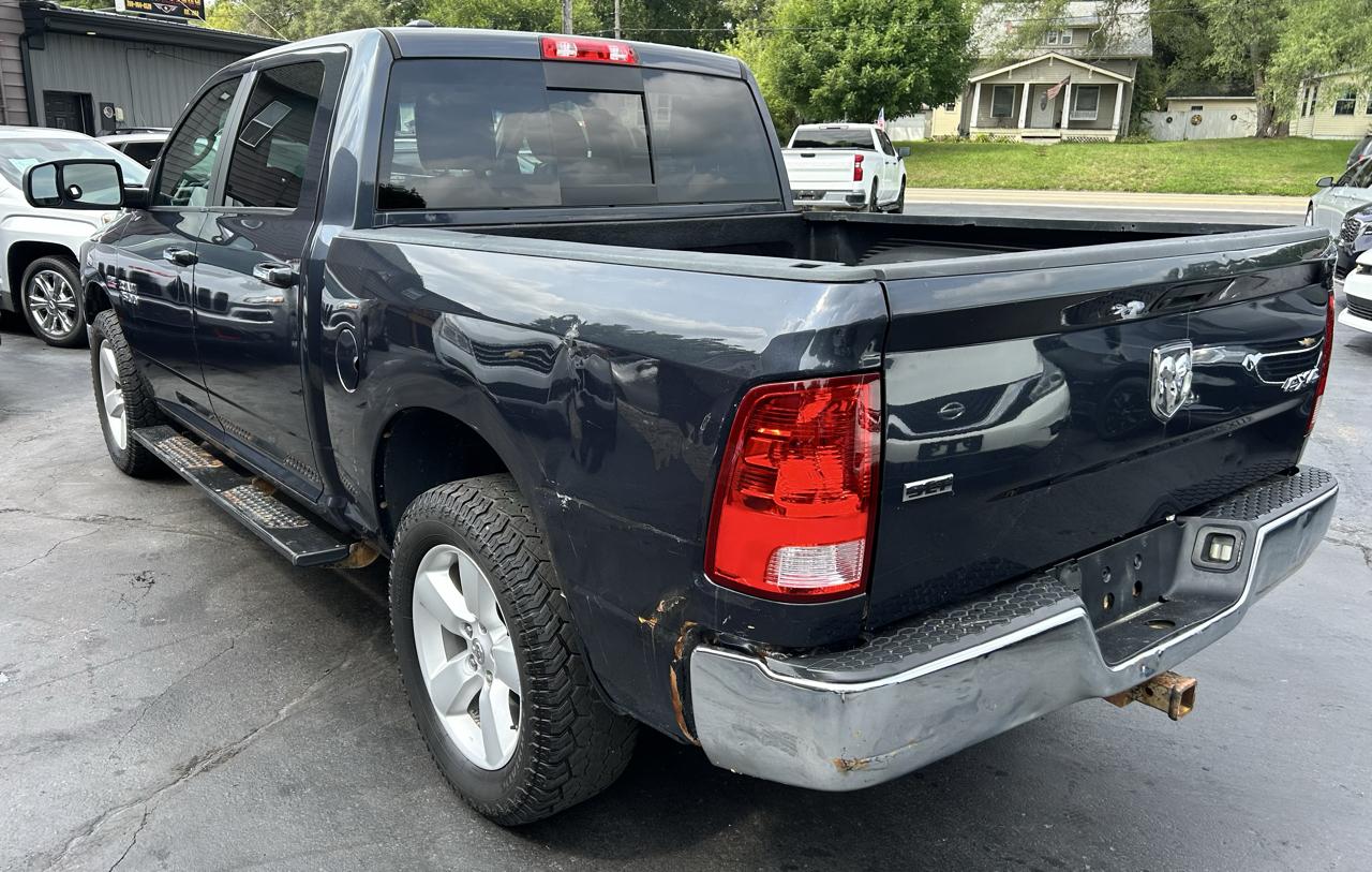 RAM 1500 SLT Crew Cab 4WD 2017
