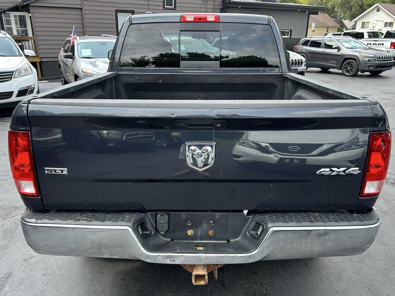 RAM 1500 SLT Crew Cab 4WD 2017