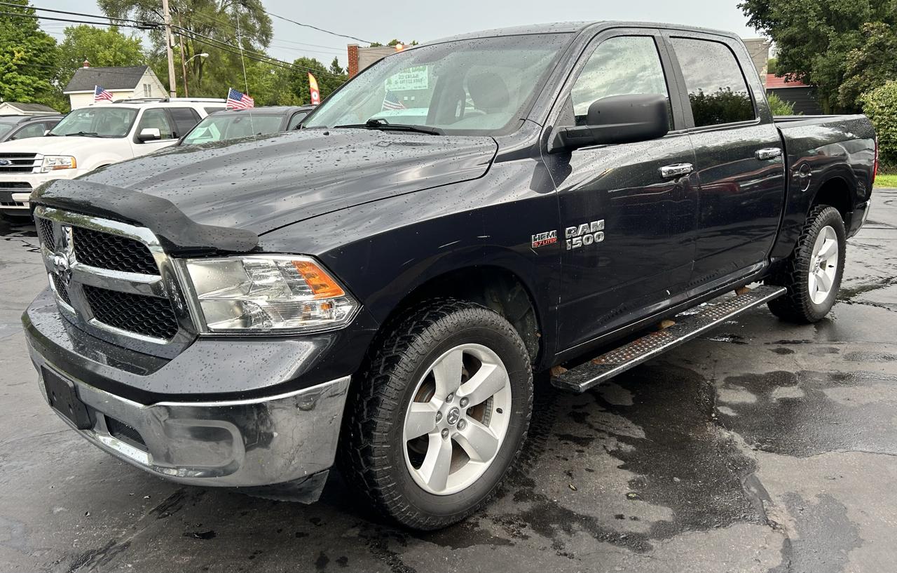 RAM 1500 SLT Crew Cab 4WD 2017