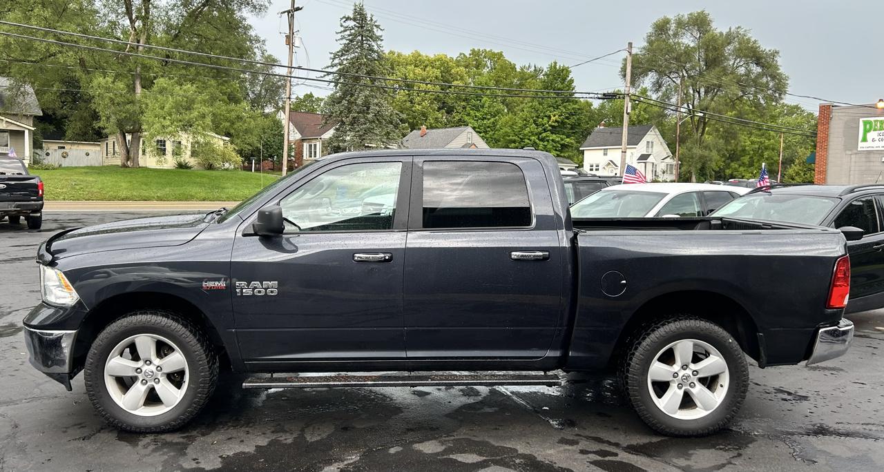 RAM 1500 SLT Crew Cab 4WD 2017