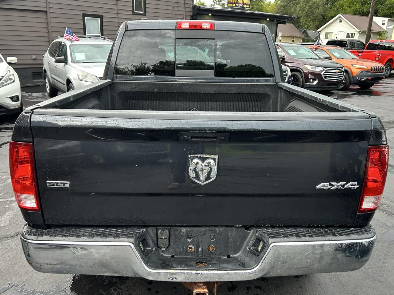 RAM 1500 SLT Crew Cab 4WD 2017