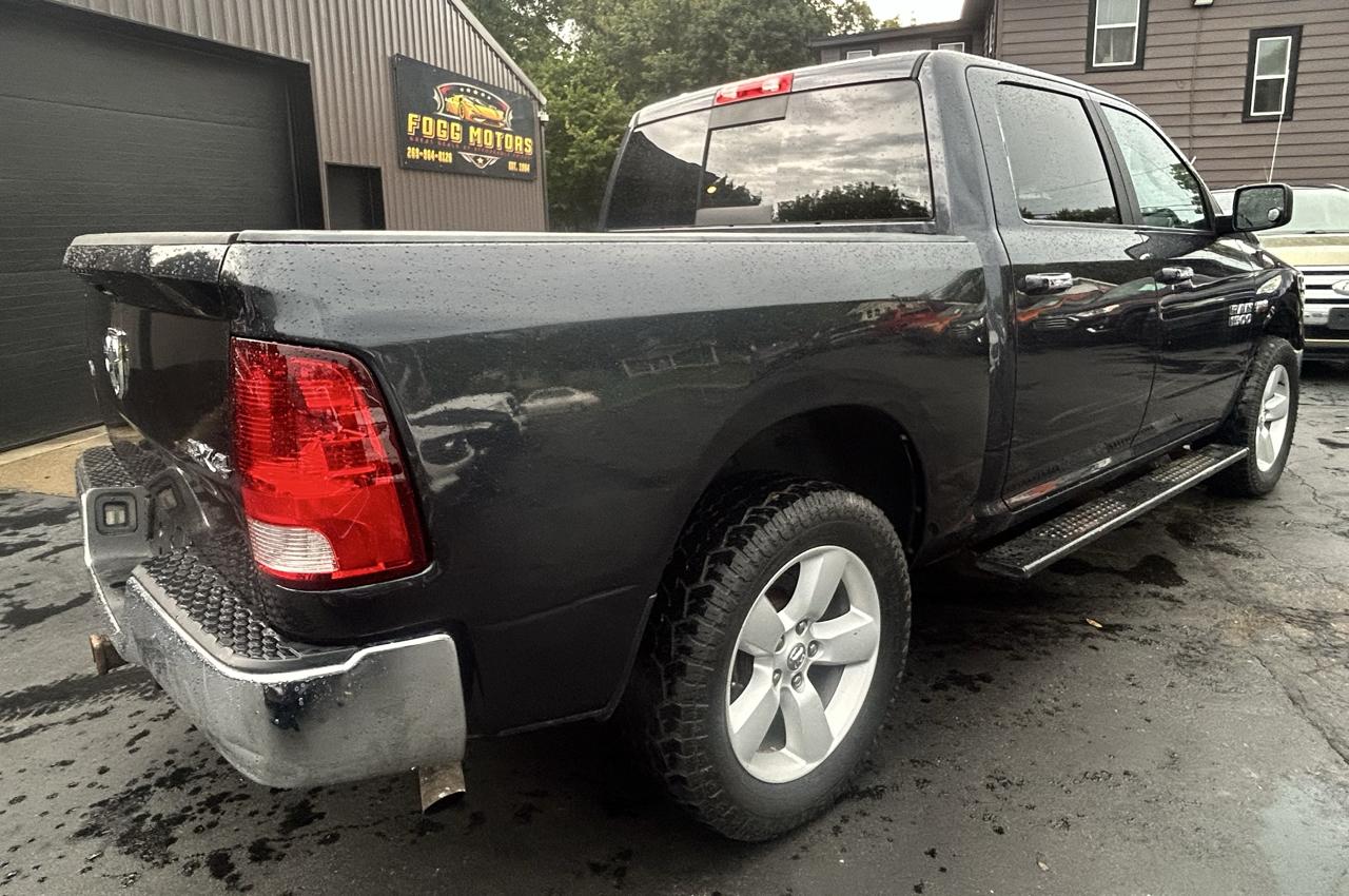 RAM 1500 SLT Crew Cab 4WD 2017
