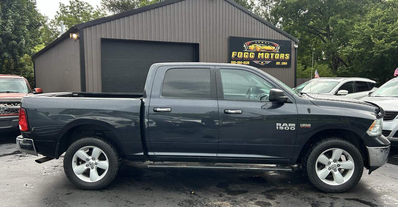 RAM 1500 SLT Crew Cab 4WD 2017