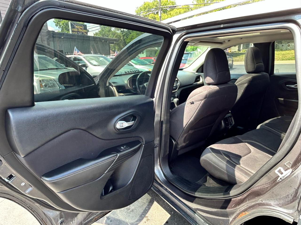 Jeep Cherokee Latitude 4WD 2015