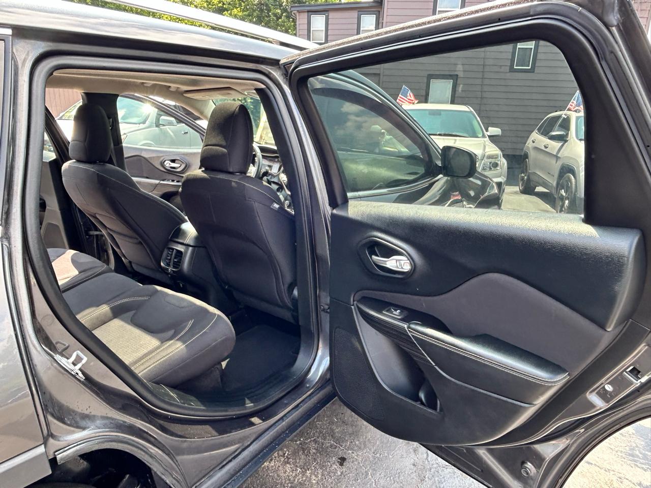 Jeep Cherokee Latitude 4WD 2015