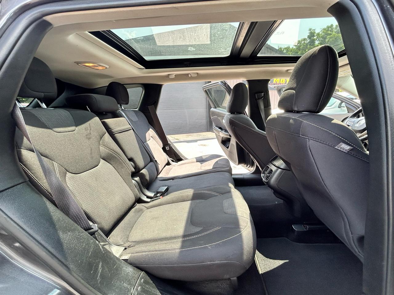 Jeep Cherokee Latitude 4WD 2015
