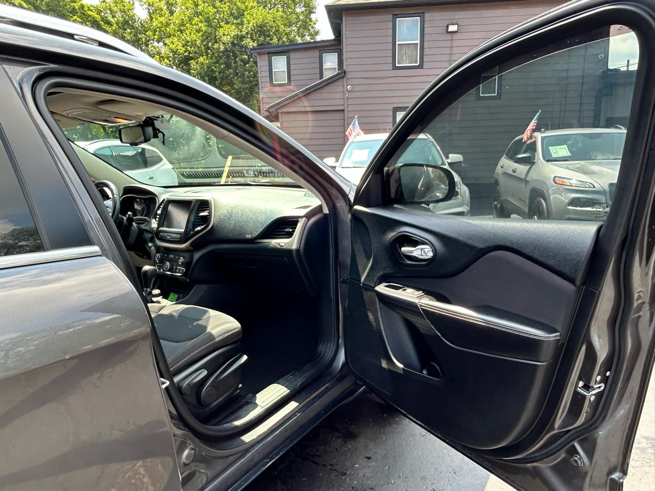 Jeep Cherokee Latitude 4WD 2015