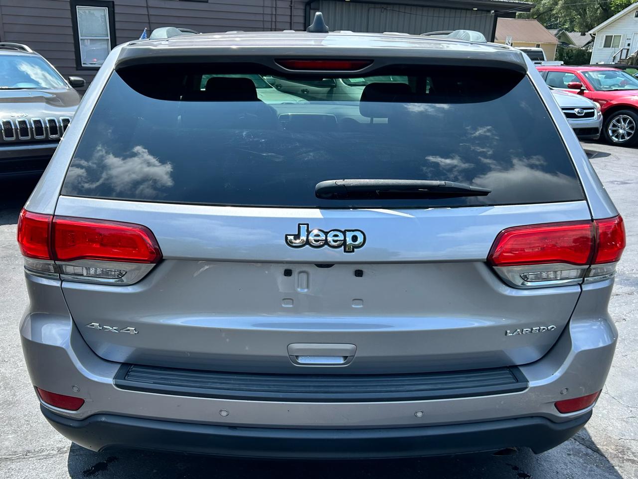 Jeep Grand Cherokee Laredo 4WD 2018