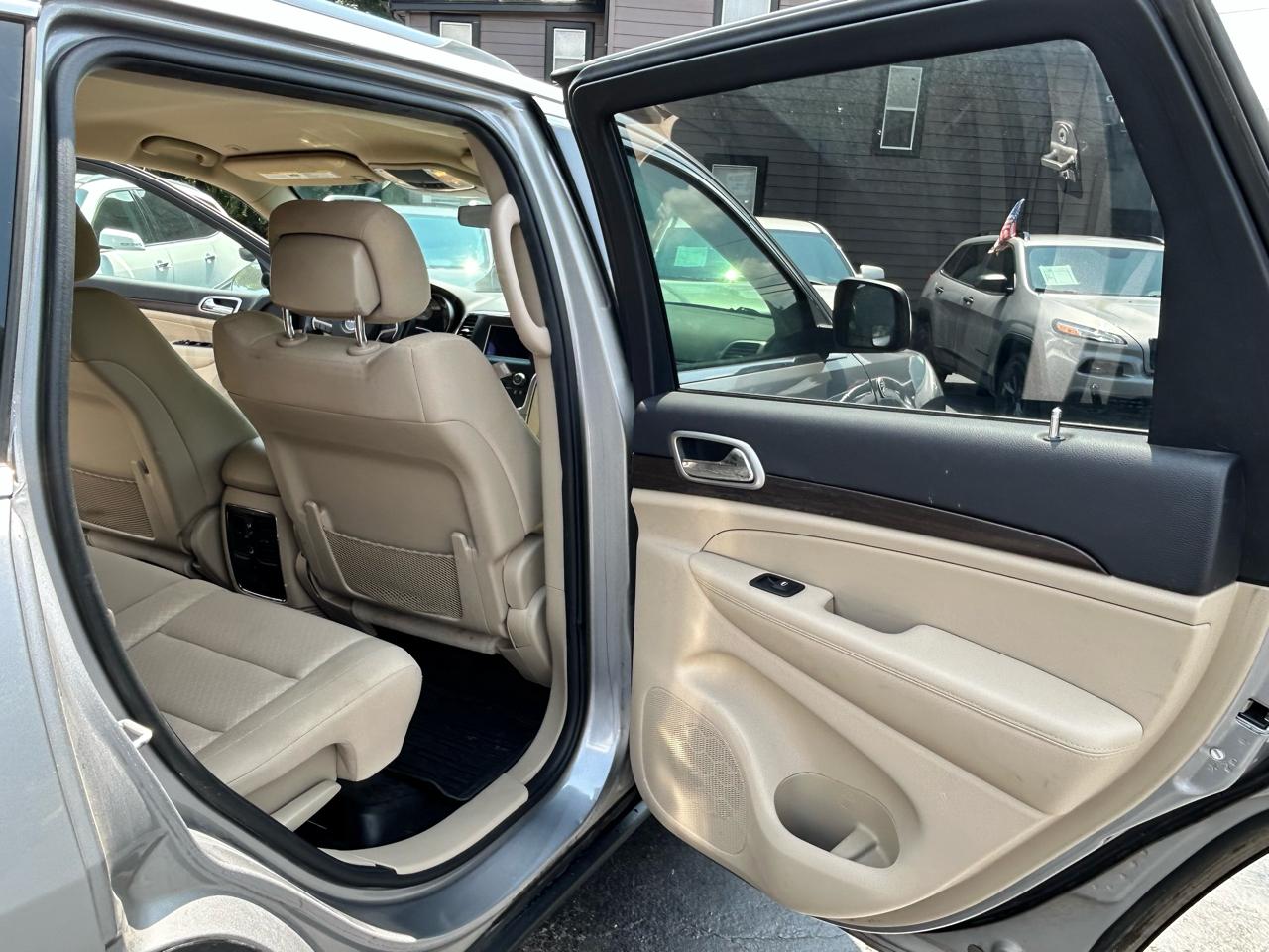 Jeep Grand Cherokee Laredo 4WD 2018