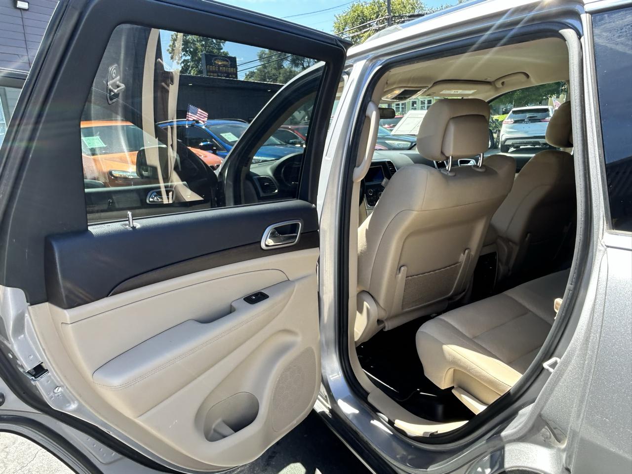 Jeep Grand Cherokee Laredo 4WD 2018