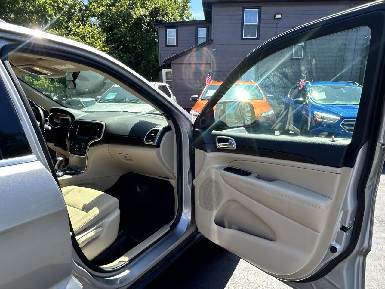 Jeep Grand Cherokee Laredo 4WD 2018