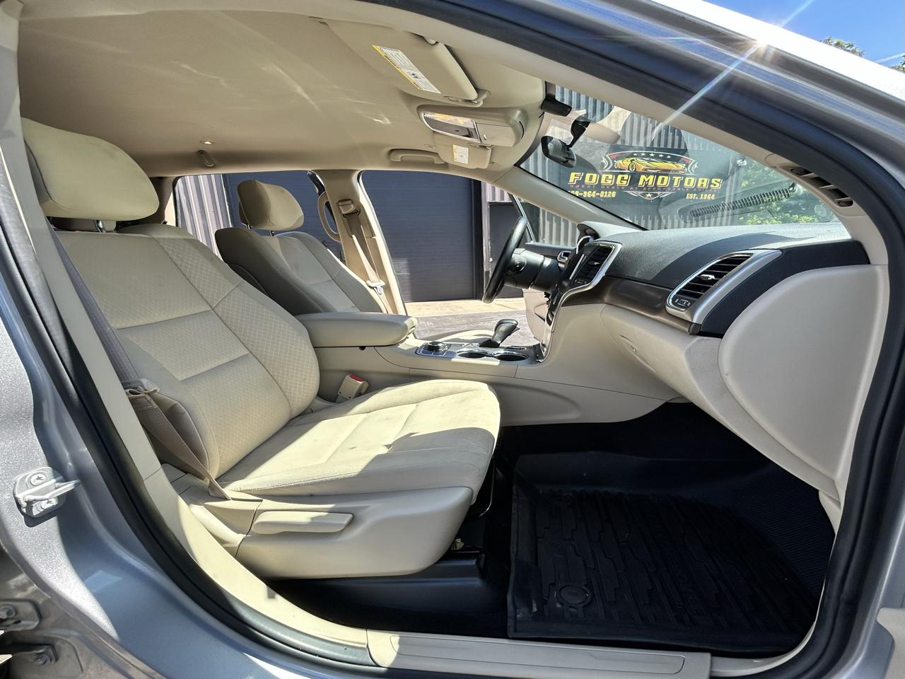 Jeep Grand Cherokee Laredo 4WD 2018
