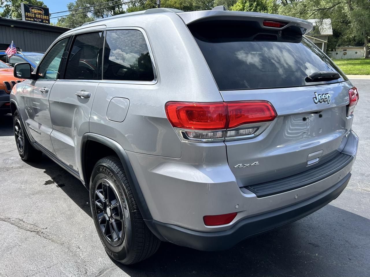 Jeep Grand Cherokee Laredo 4WD 2018