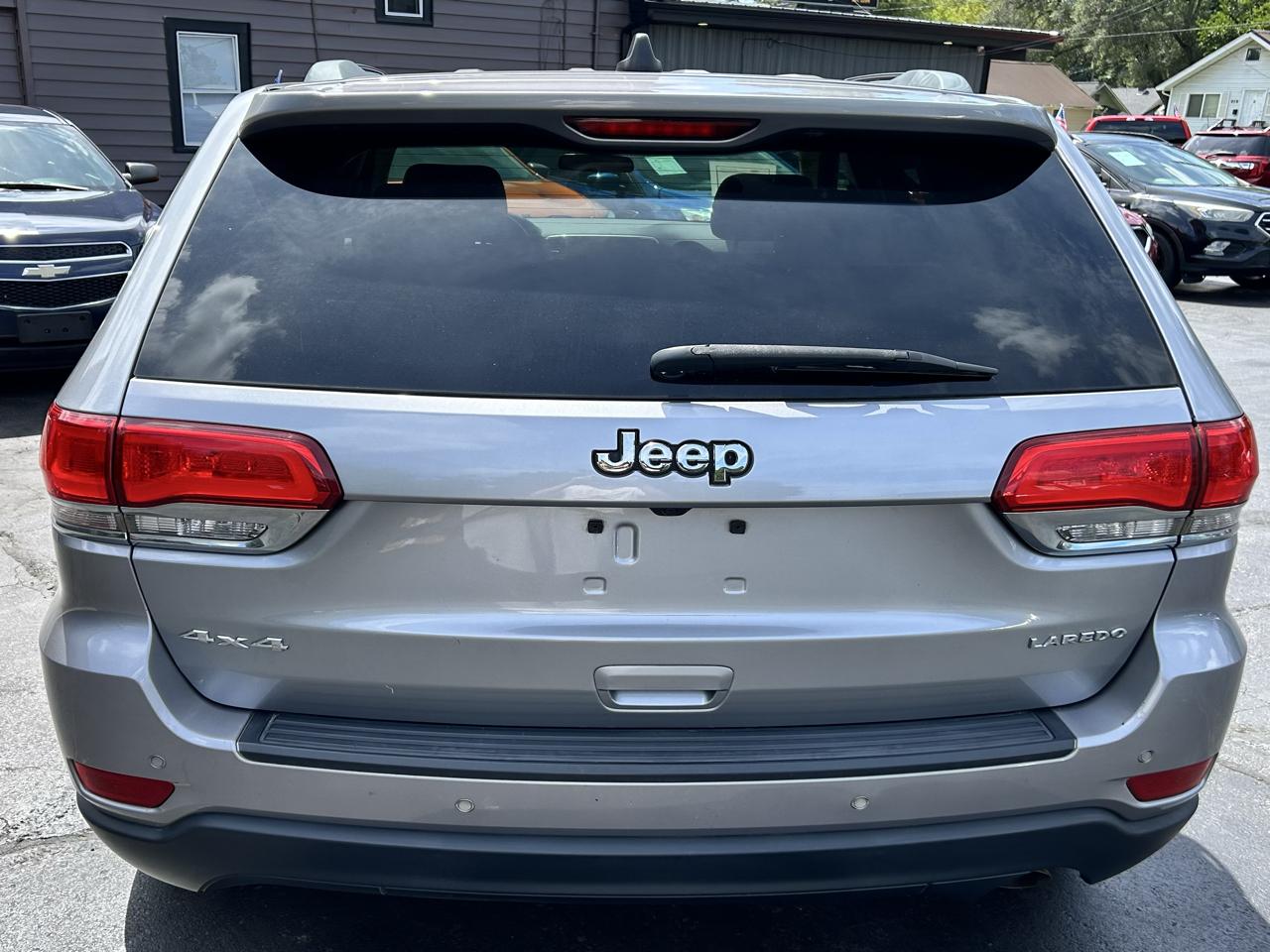 Jeep Grand Cherokee Laredo 4WD 2018