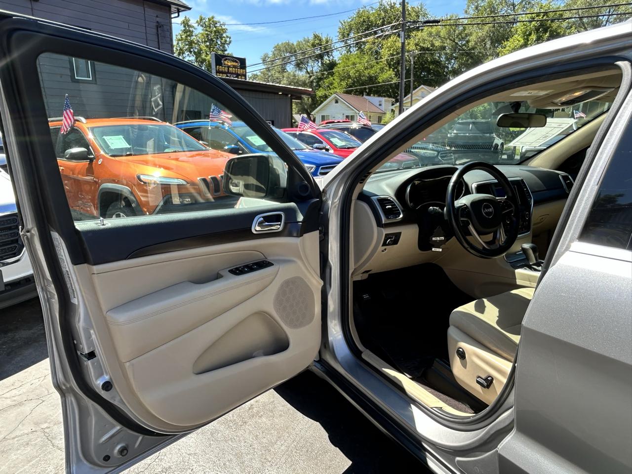 Jeep Grand Cherokee Laredo 4WD 2018