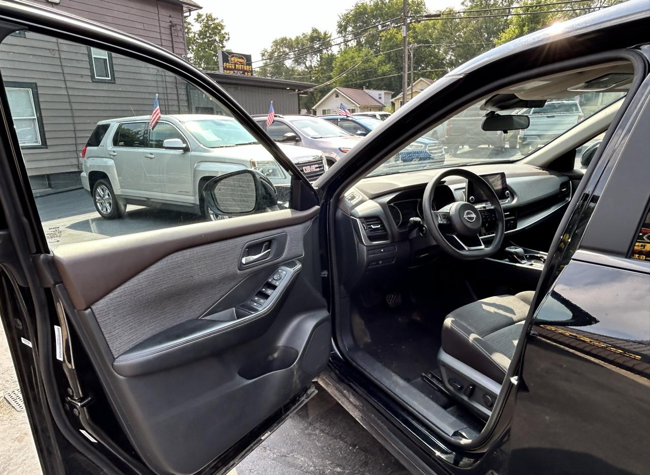 Nissan Rogue SV 2023