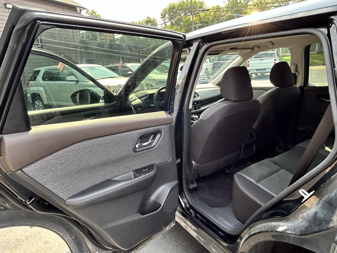 Nissan Rogue SV 2023