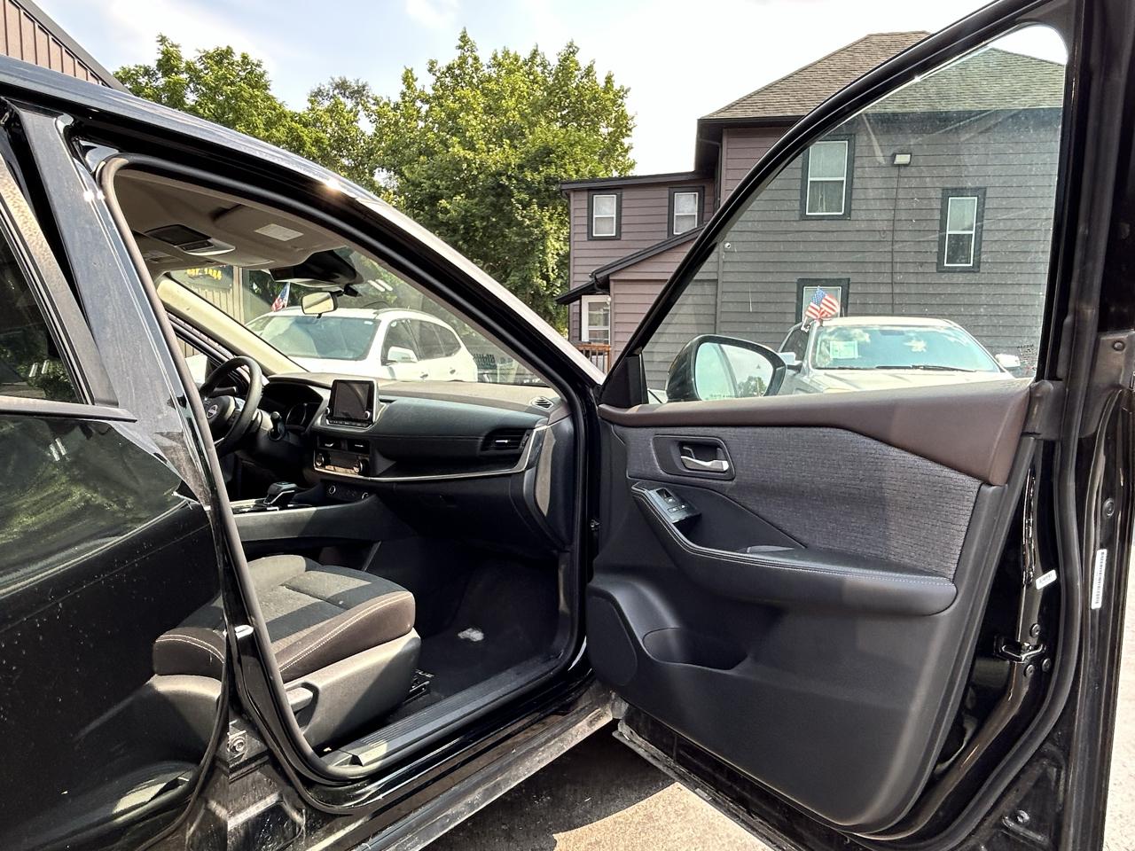 Nissan Rogue SV 2023