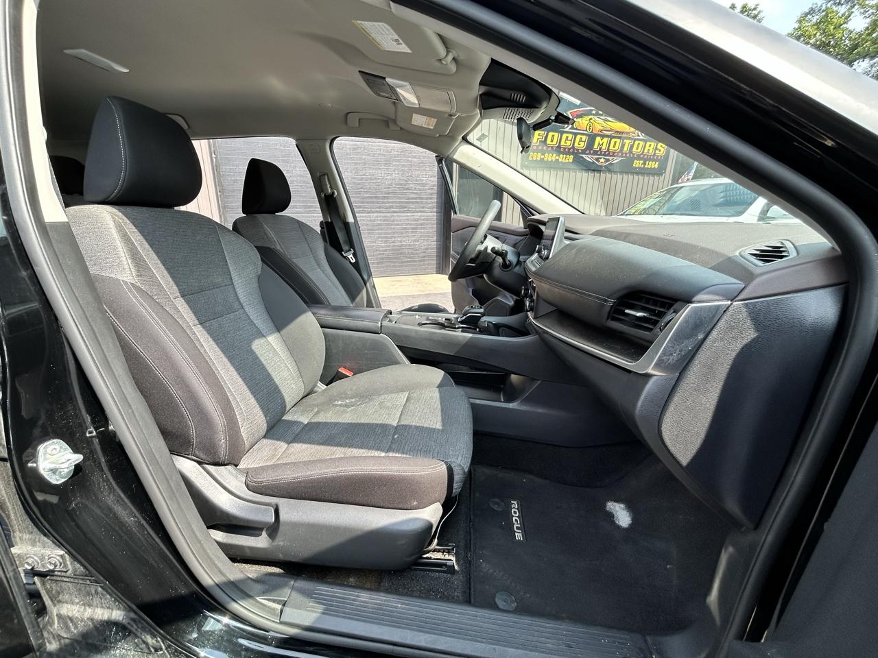 Nissan Rogue SV 2023