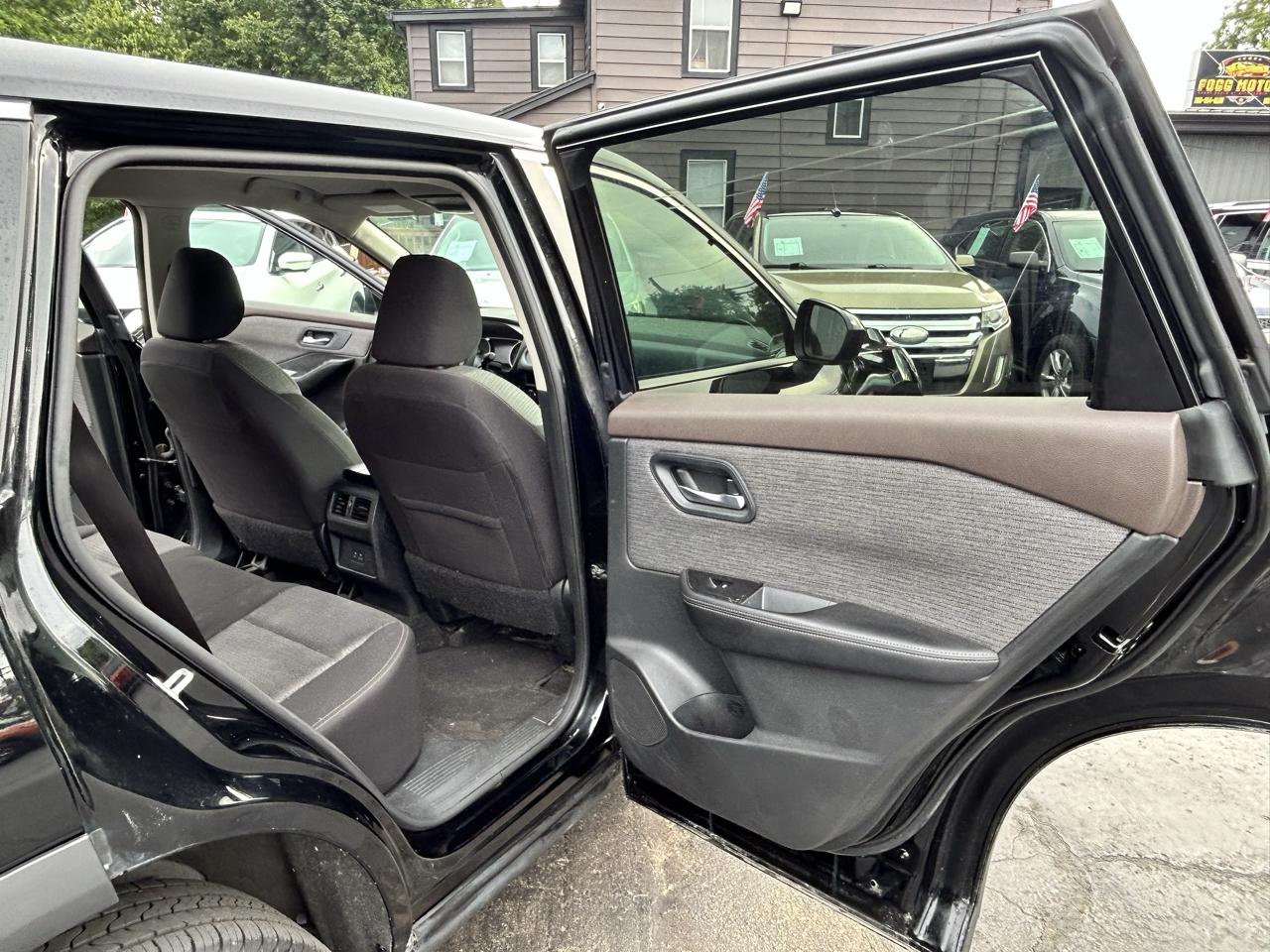 Nissan Rogue SV 2023