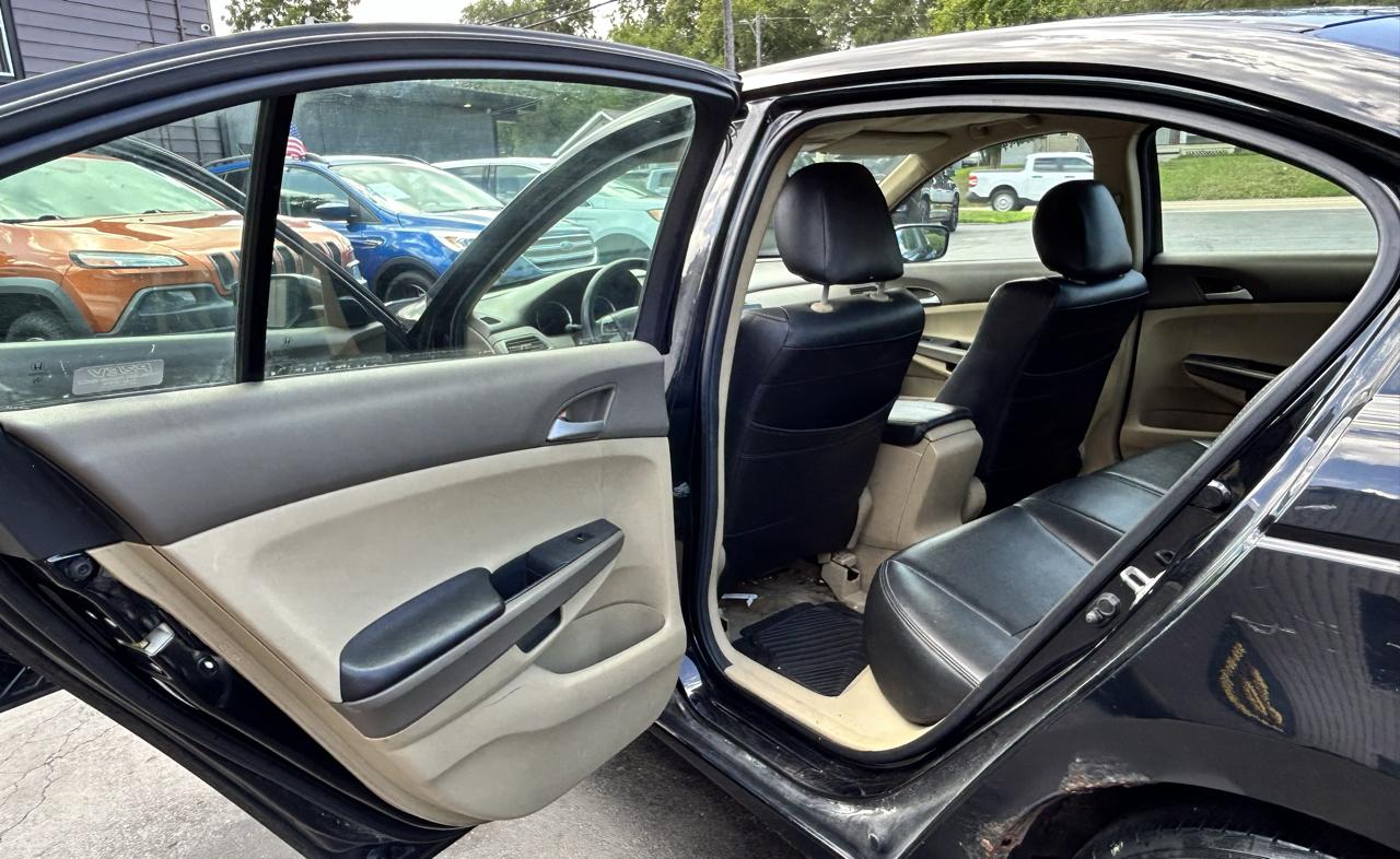 Honda Accord LX-P Sedan AT 2010