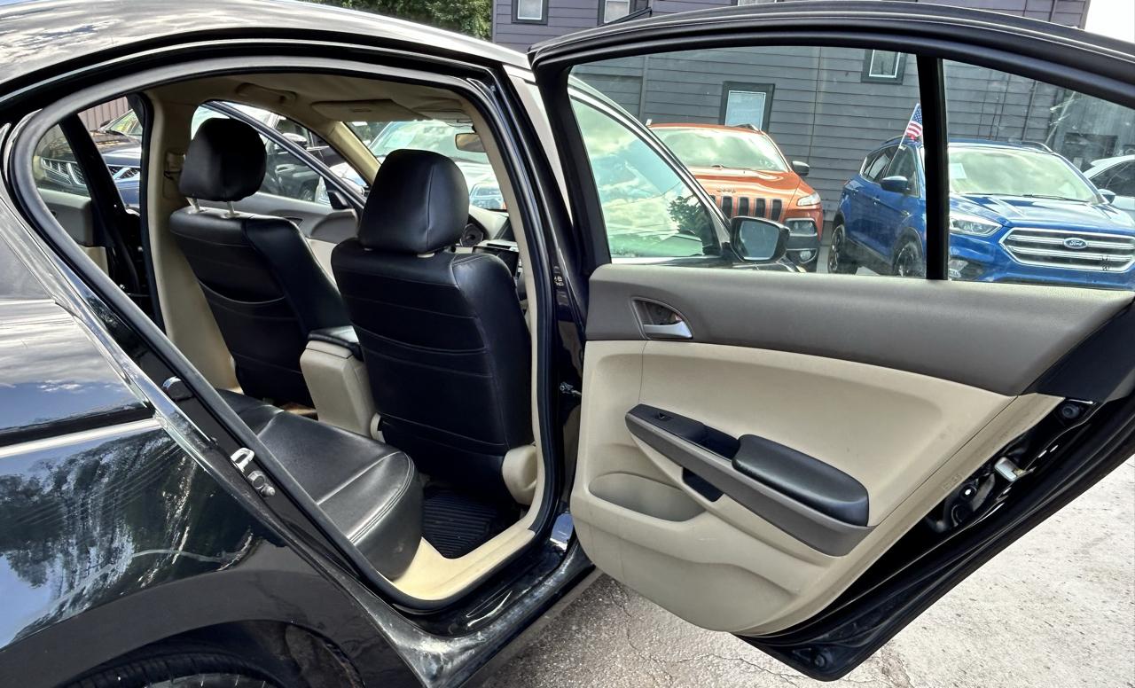 Honda Accord LX-P Sedan AT 2010