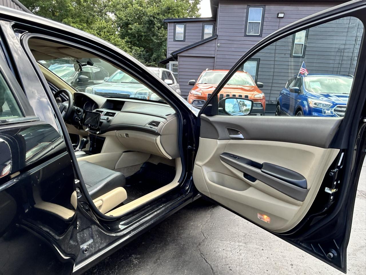 Honda Accord LX-P Sedan AT 2010