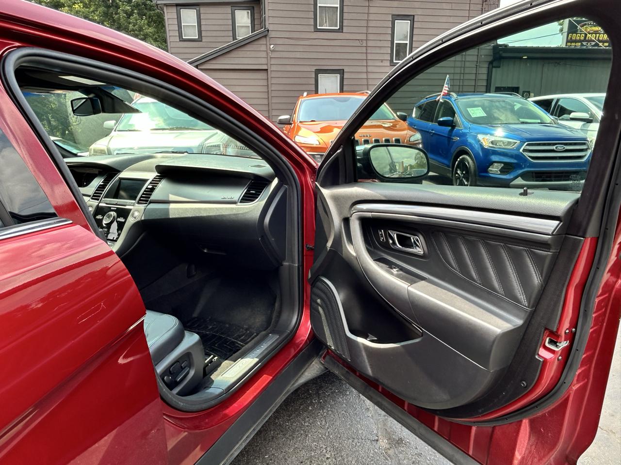 Ford Taurus SHO AWD 2013