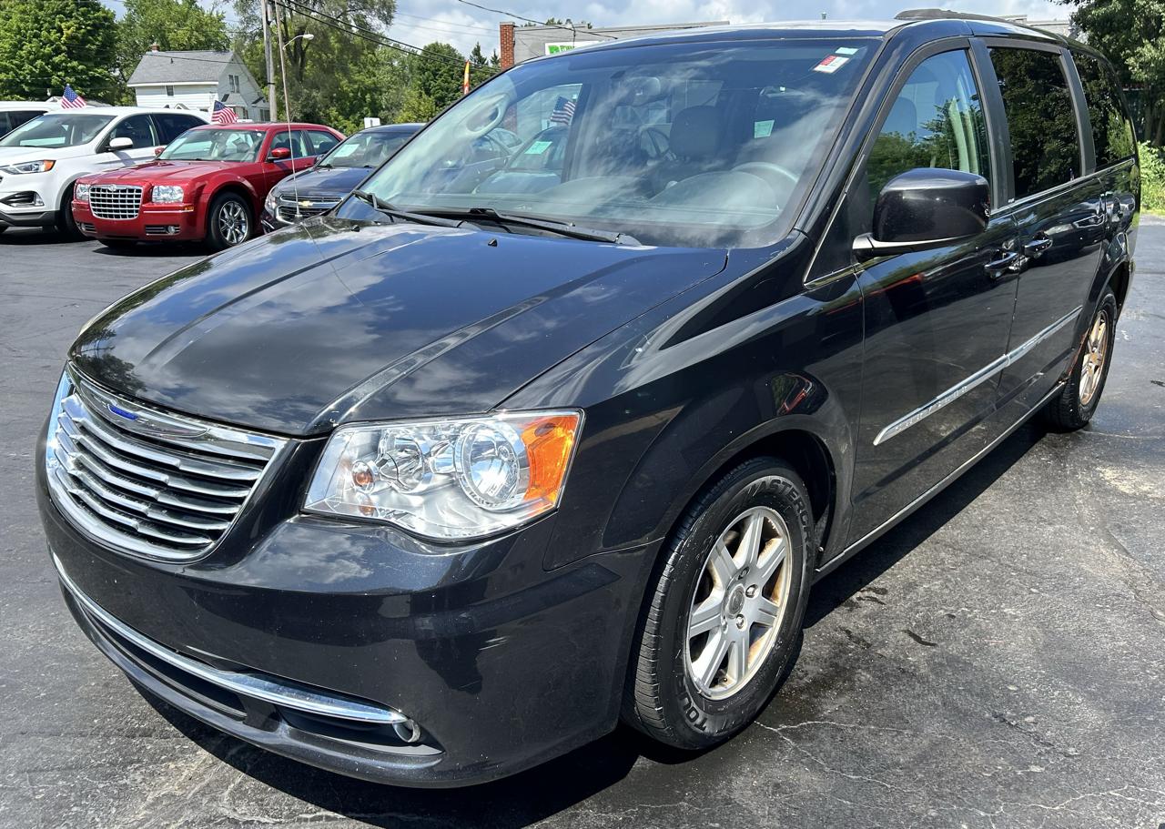 Chrysler Town & Country Touring 2013