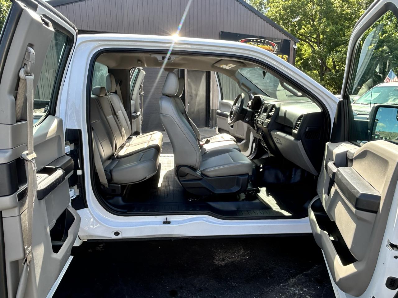 Ford F-150 Lariat SuperCab 6.5-ft. Bed 4WD 2015