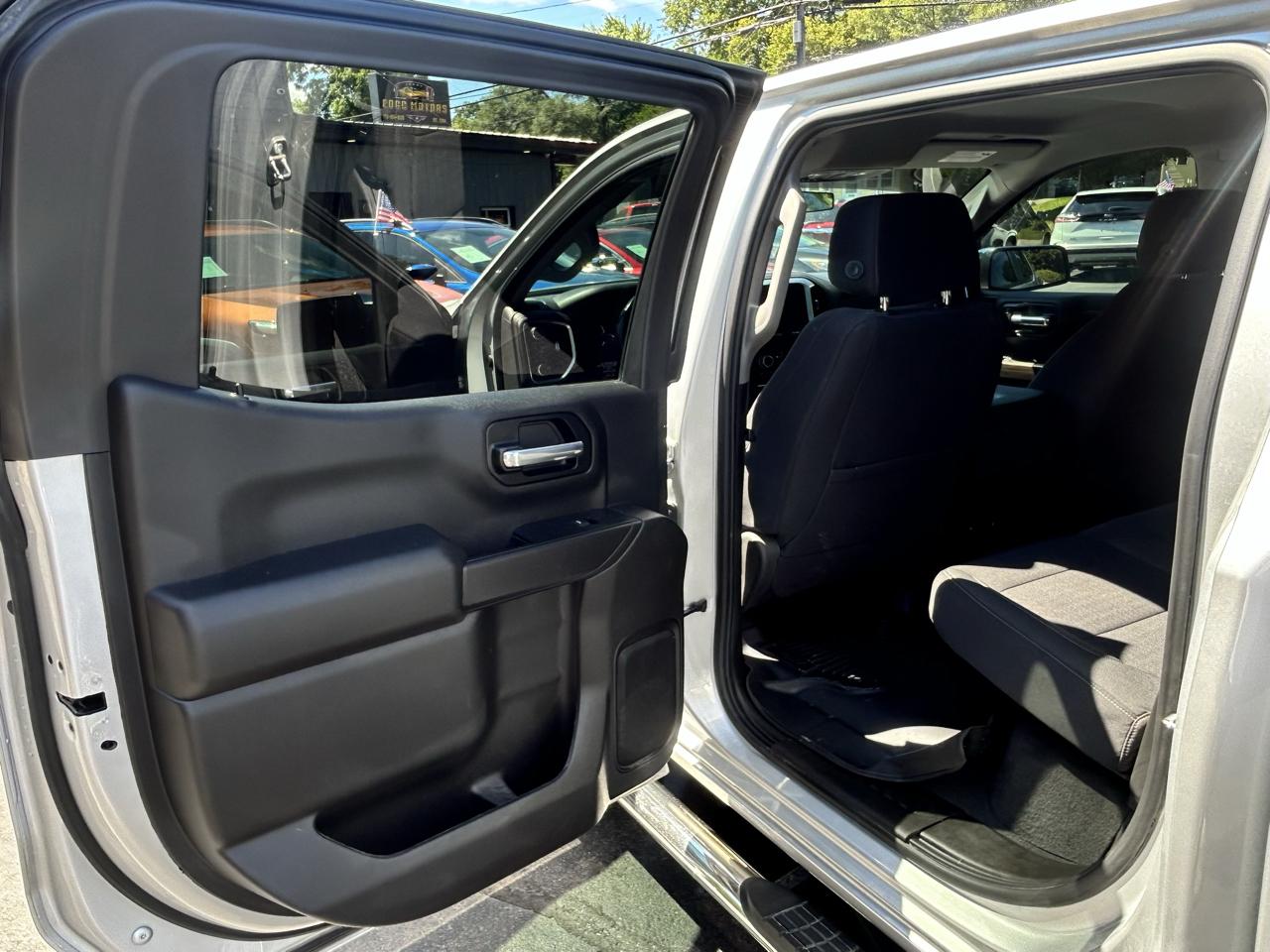 Chevrolet Silverado 1500 LT Crew Cab 4WD 2021