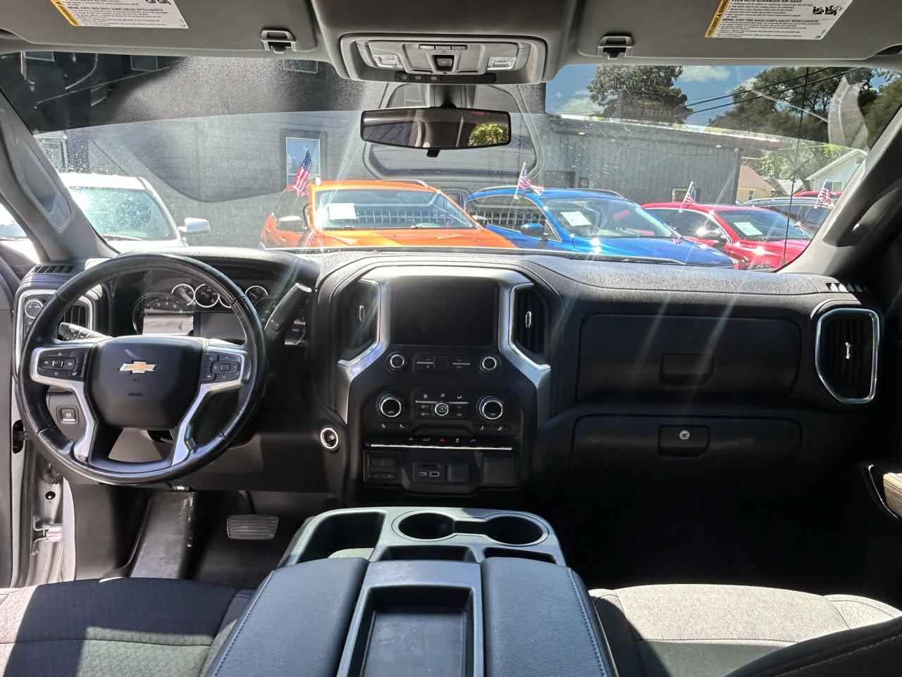 Chevrolet Silverado 1500 LT Crew Cab 4WD 2021