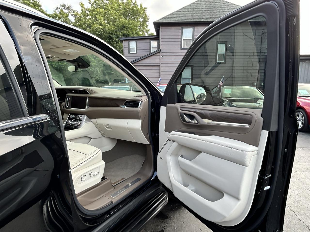 GMC Yukon Denali 4WD 2024