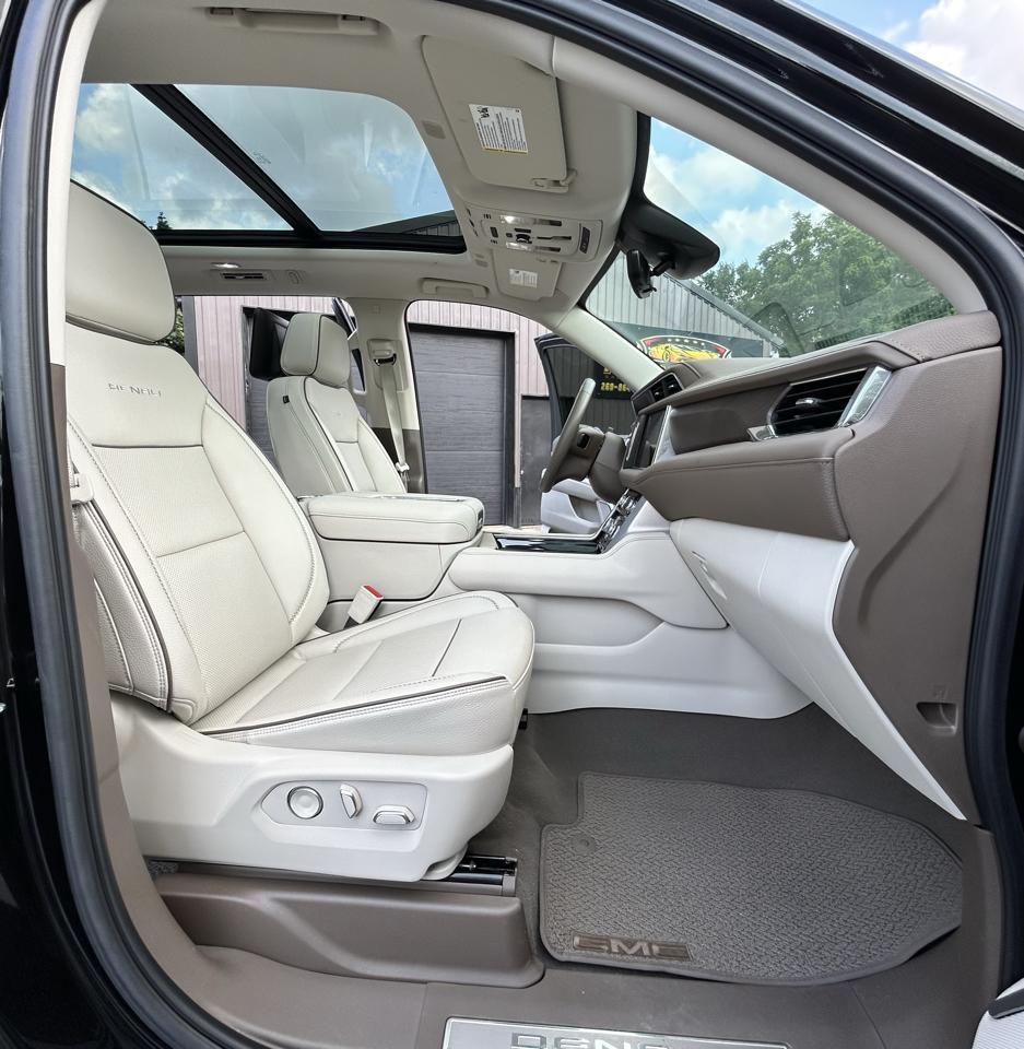 GMC Yukon Denali 4WD 2024